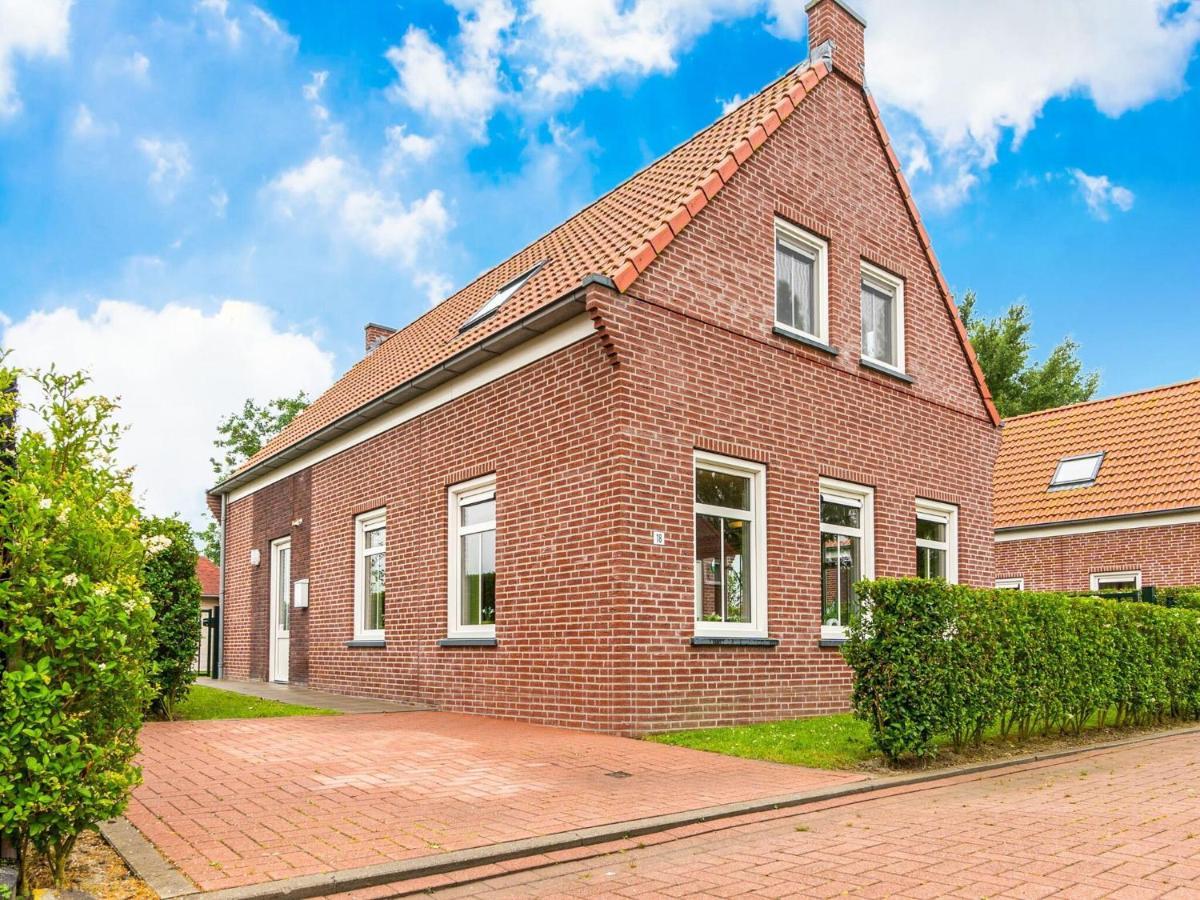 Cozy Detached House Near Breskens With Garden And Two Nice Terraces Room photo